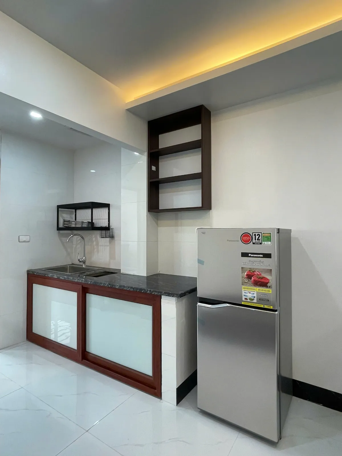 listing card gallery