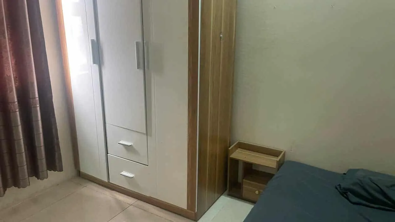 listing card gallery